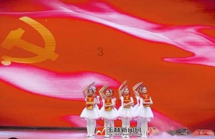 冬青奥会短道速滑 龙江小将杨婧茹再添金牌